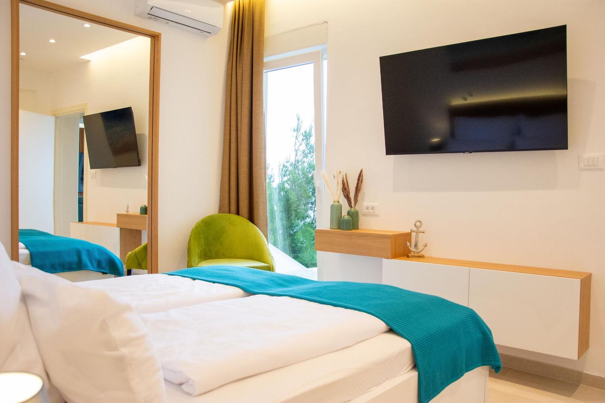 Joell Apartments Lokva Rogoznica Bagian luar foto