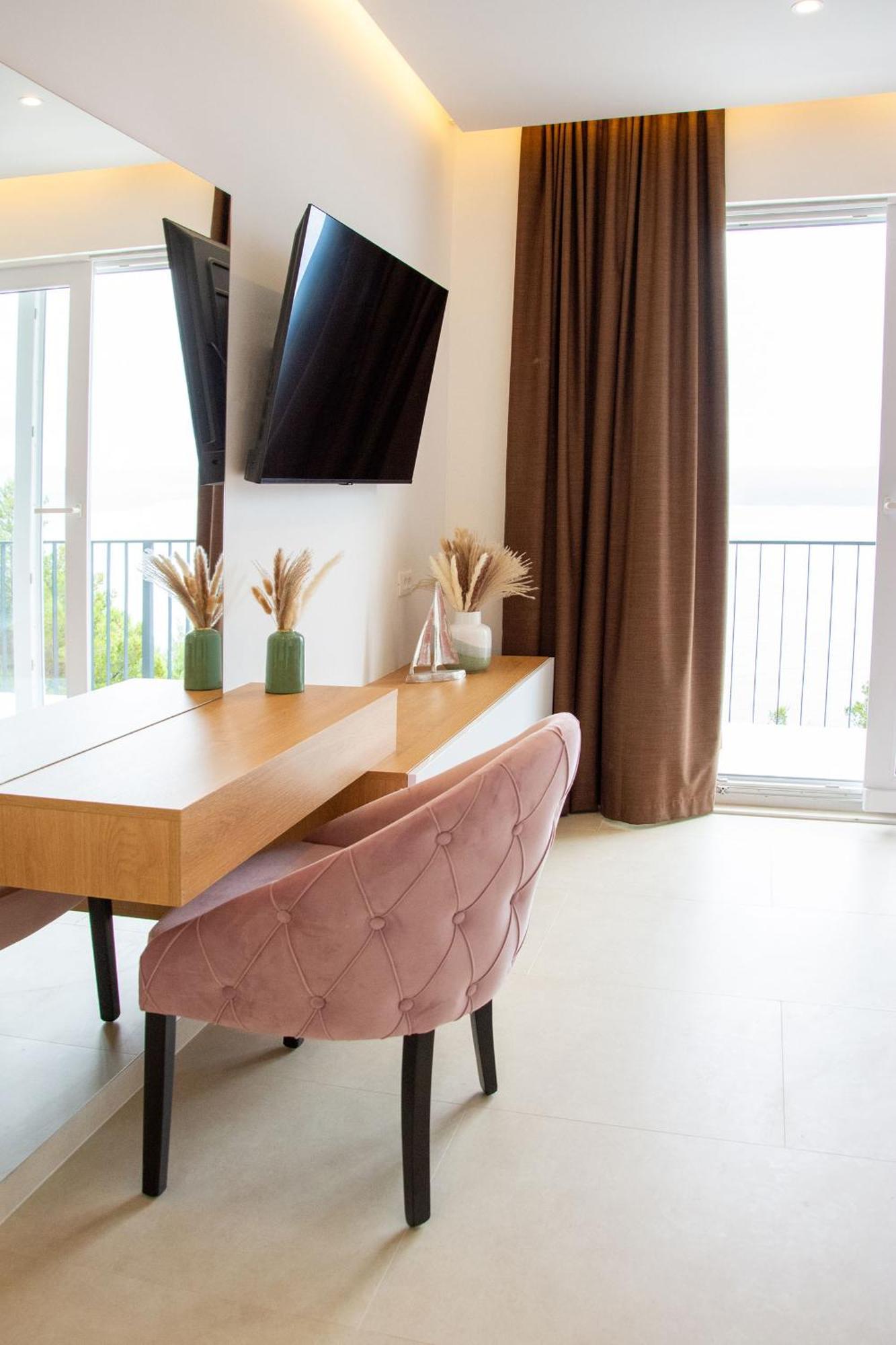 Joell Apartments Lokva Rogoznica Bagian luar foto