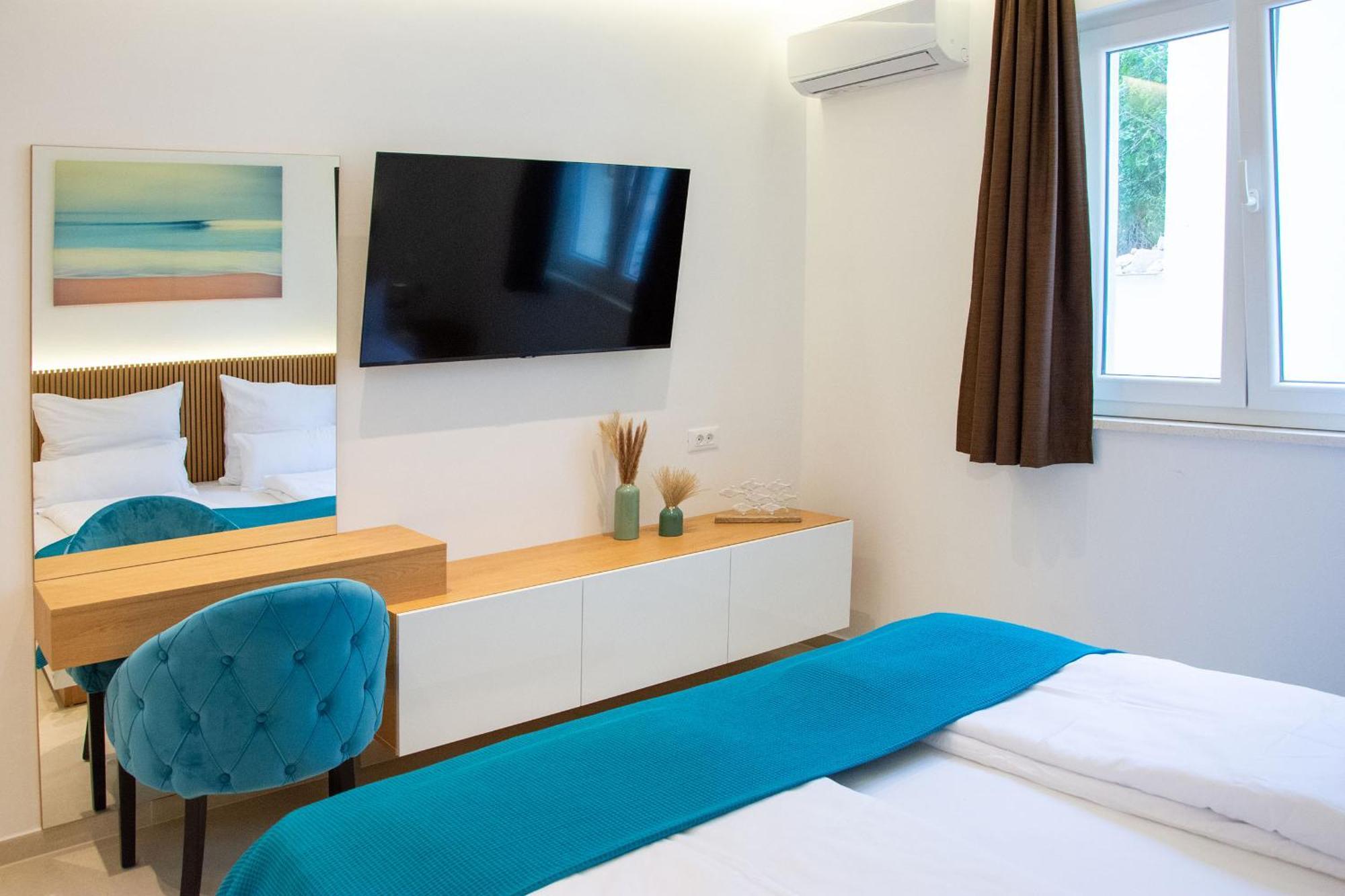 Joell Apartments Lokva Rogoznica Bagian luar foto