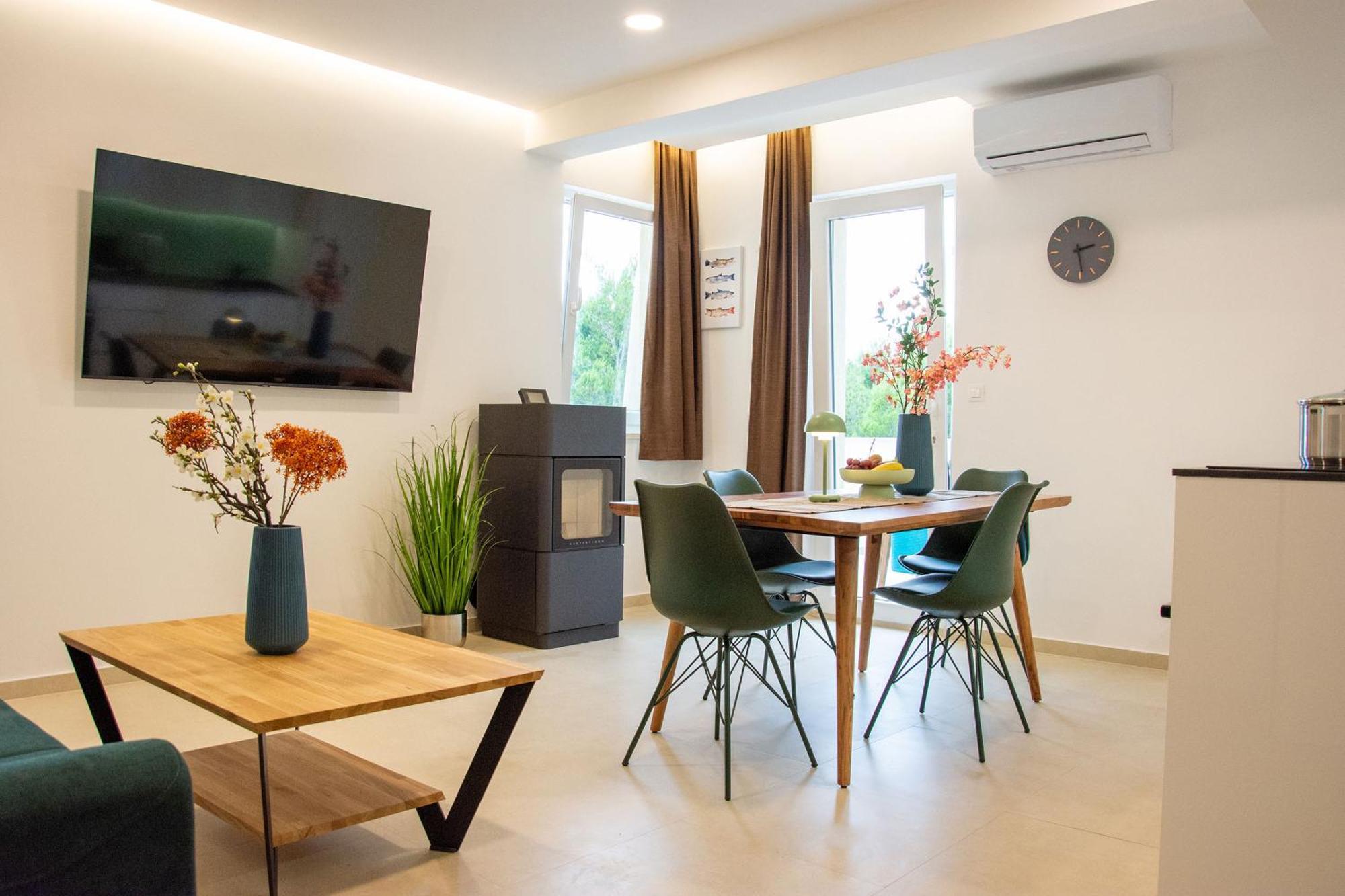 Joell Apartments Lokva Rogoznica Bagian luar foto