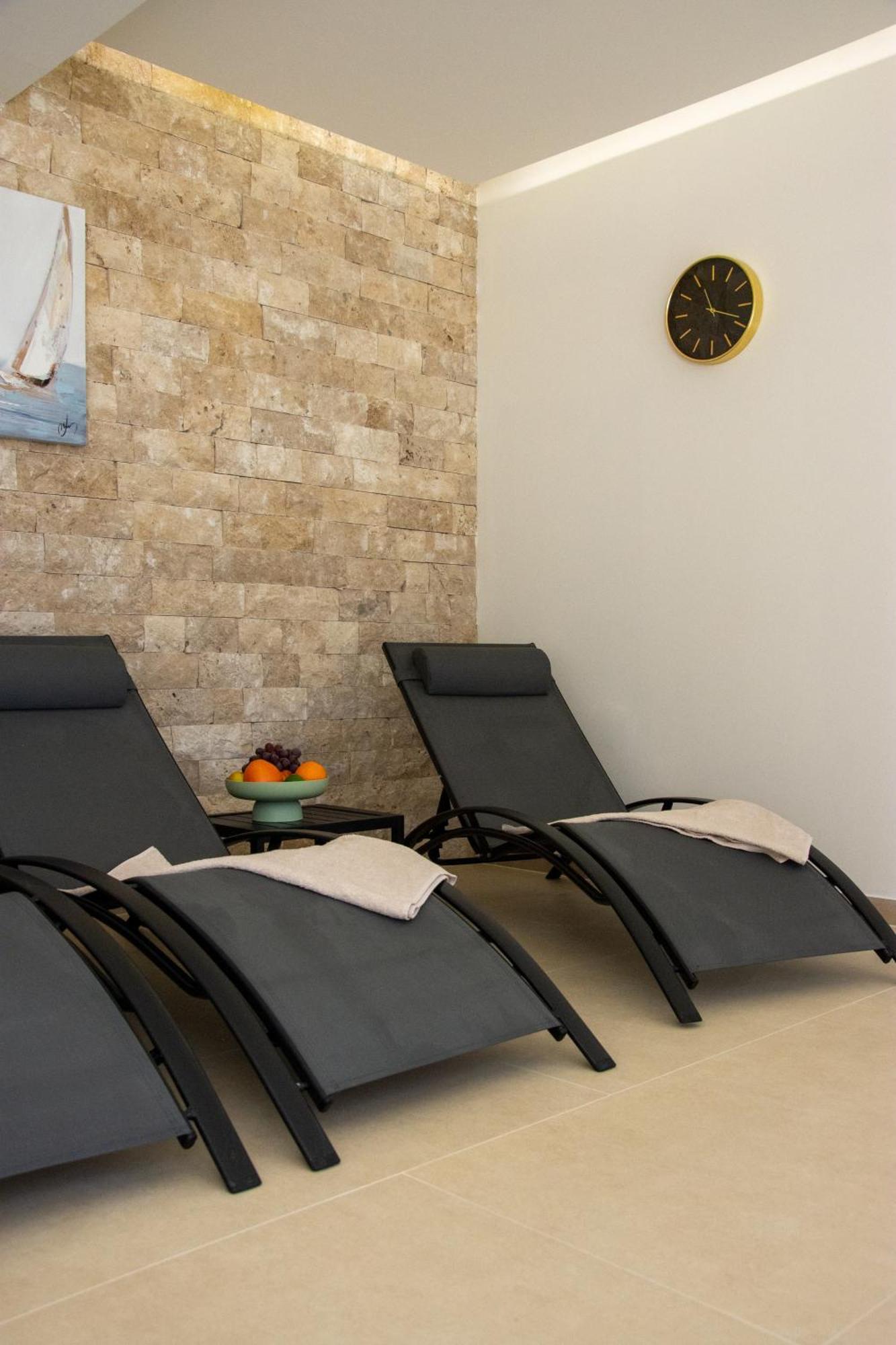 Joell Apartments Lokva Rogoznica Bagian luar foto